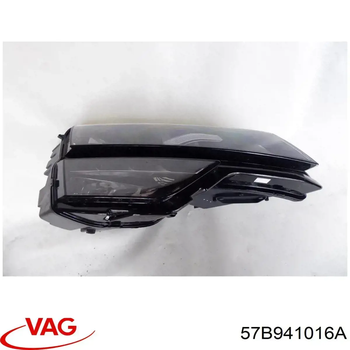 Правая фара 57B941016A VAG