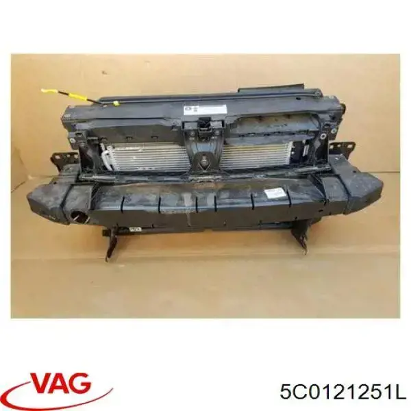 Радиатор охлаждения двигателя VAG 5C0121251L