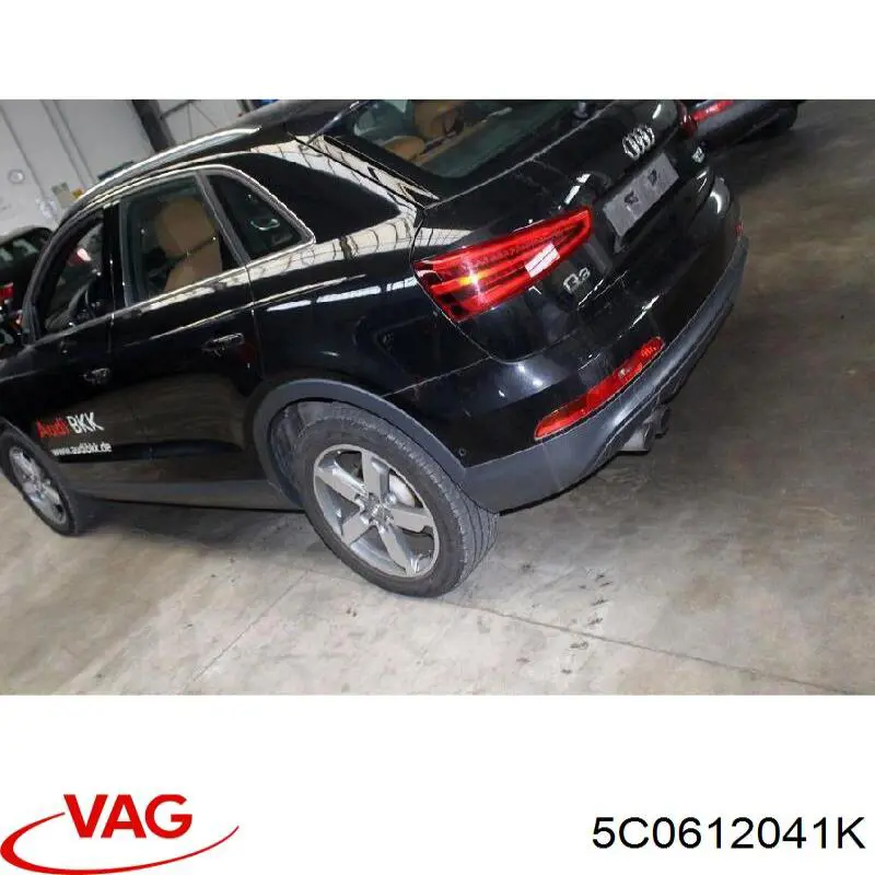 Заглушка буксировочного крюка 5C0612041K VAG