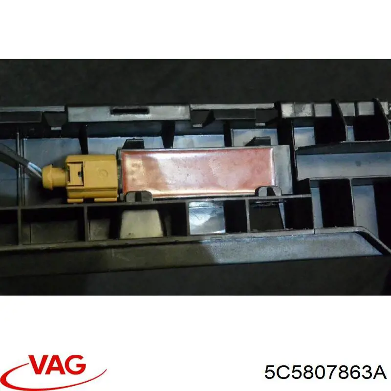 VAG 5C5807863A цена, от 19.00 USD