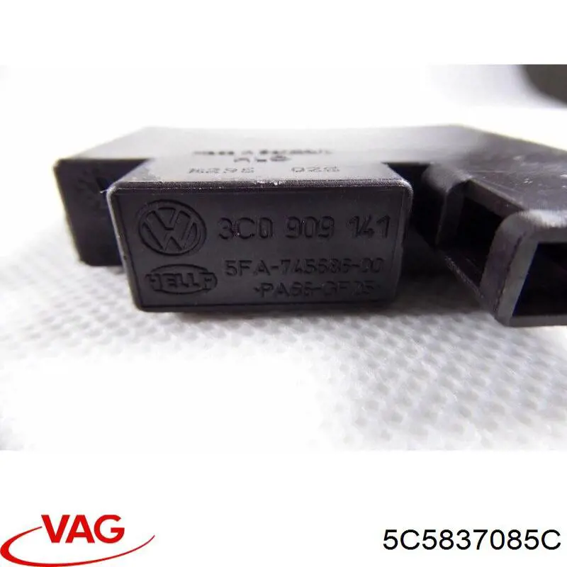 Трос (тяга) открывания замка двери передней 5C5837085C VAG