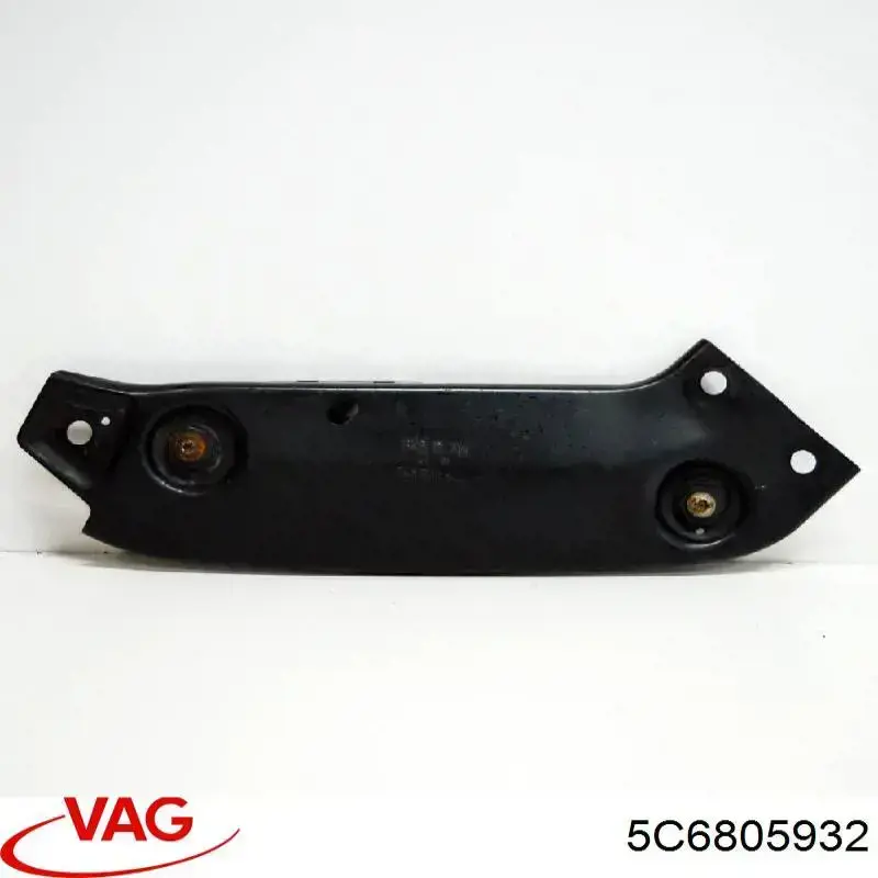 Кронштейн (адаптер) крепления фары передней правой 5C6805932 VAG
