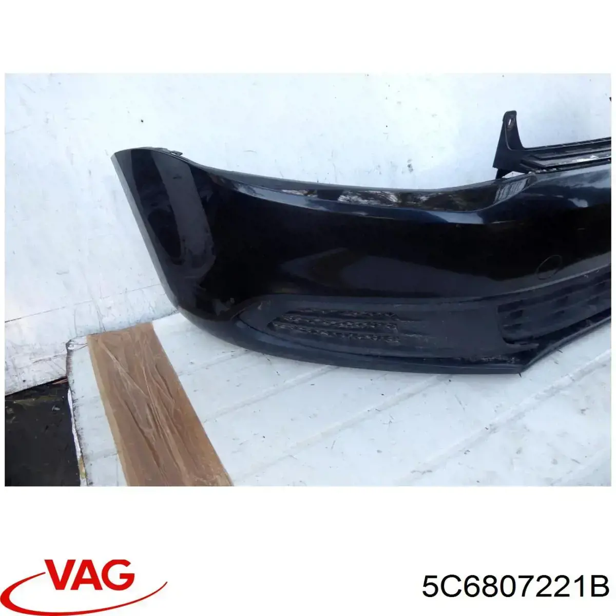 Бампер на авто VAG 5C6807221B цена, от 38.14 USD