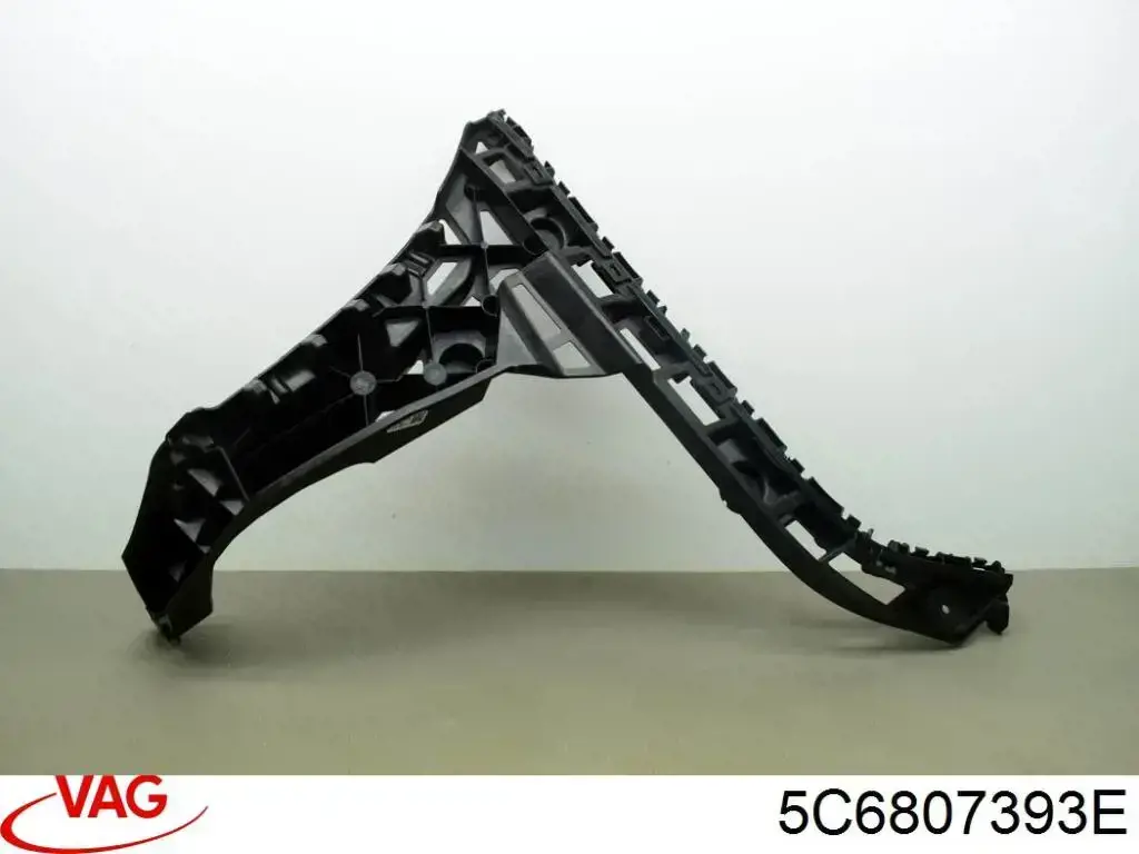 Купить 5C6807393E VAG Суппорт (кронштейн) крепления заднего фонаря левый