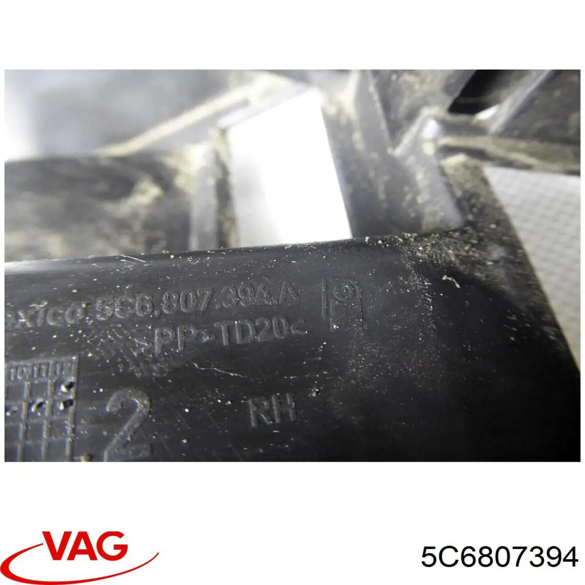 Правый кронштейн заднего бампера VAG 5C6807394