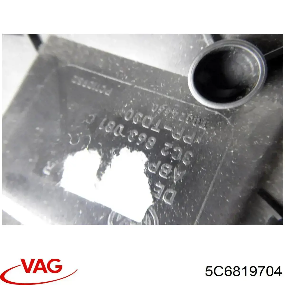  VAG 5C6819704