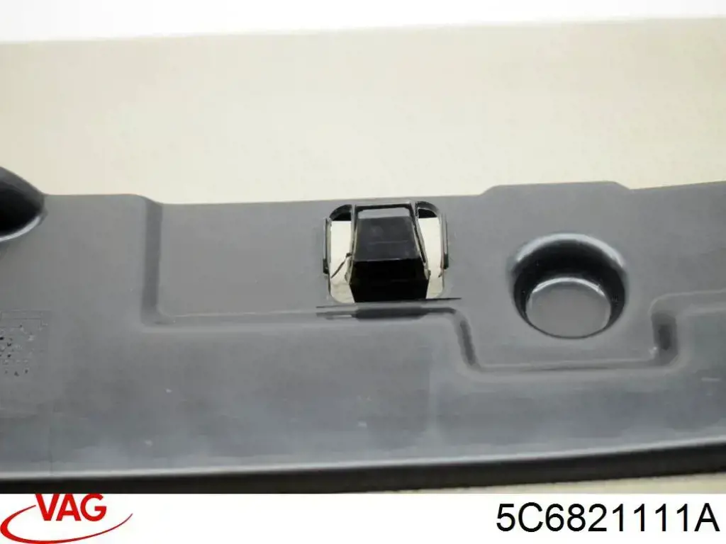 Купить 5C6821111A VAG Уплотнитель крыла