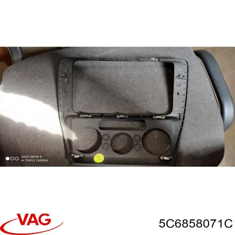  VAG 5C6858071C цена, от  USD