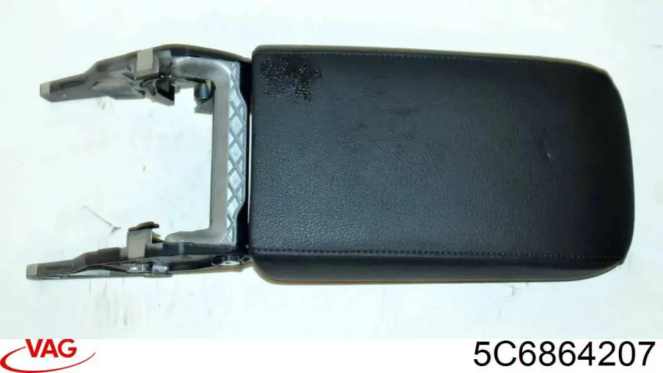 5C6864207 VAG Крышка подлокотника