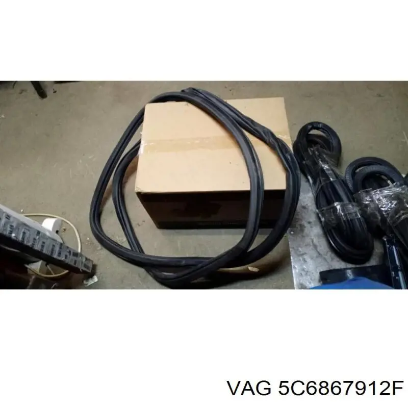 Купить 5C6867912C9B9 VAG 