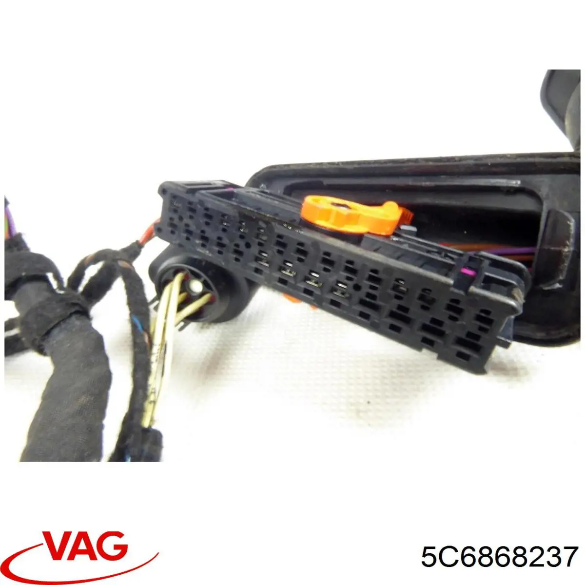  VAG 5C6868237