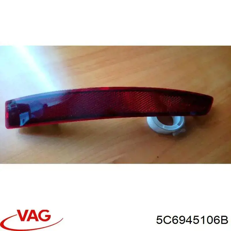 Купить 30945068 AND Правый катафот заднего бампера