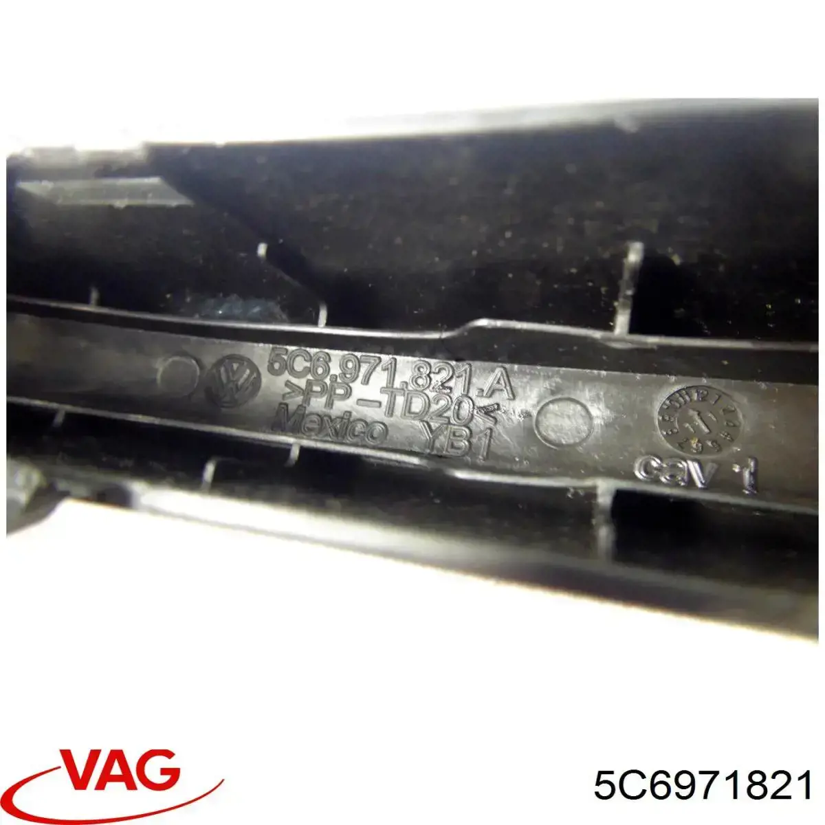 Облицювання багажного відсіку, ліве 5C6971821 VAG