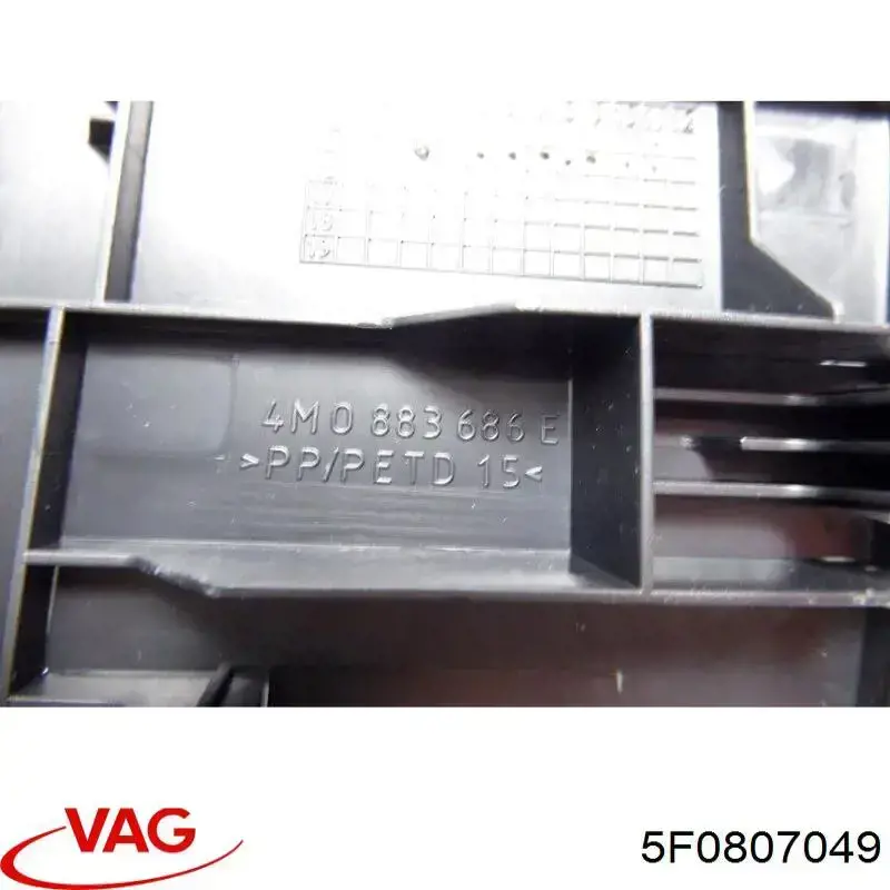 Направляющая переднего бампера, левая Diamond/DPA 88071798302