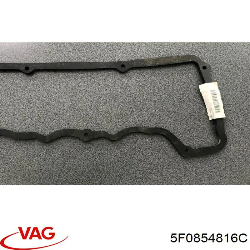 Передний правый подкрылок крыла переднего  VAG 5F0854816C