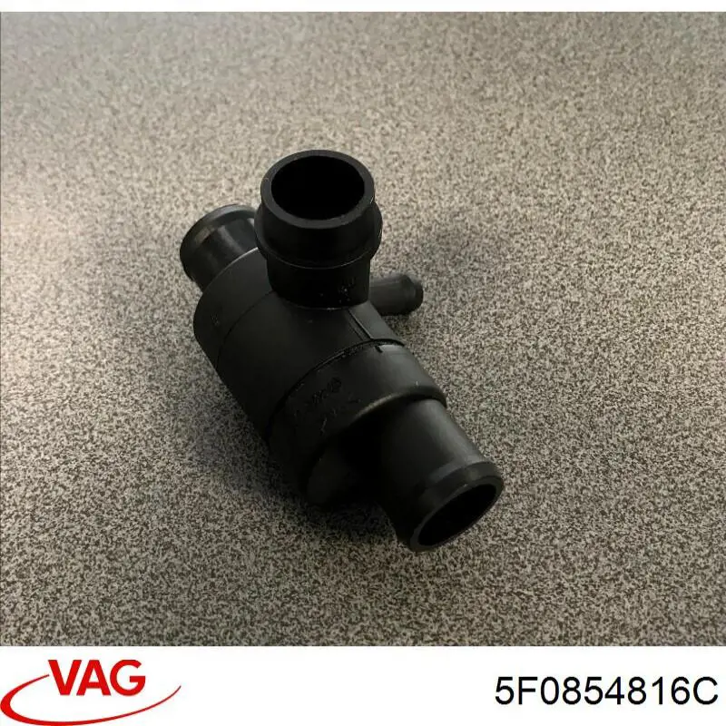 Подкрылок крыла переднего правый передний 5F0854816C VAG