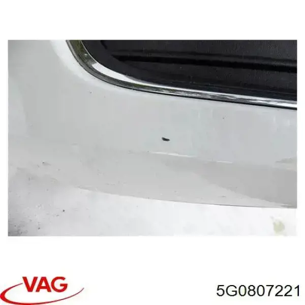  Передний бампер Volkswagen Golf 