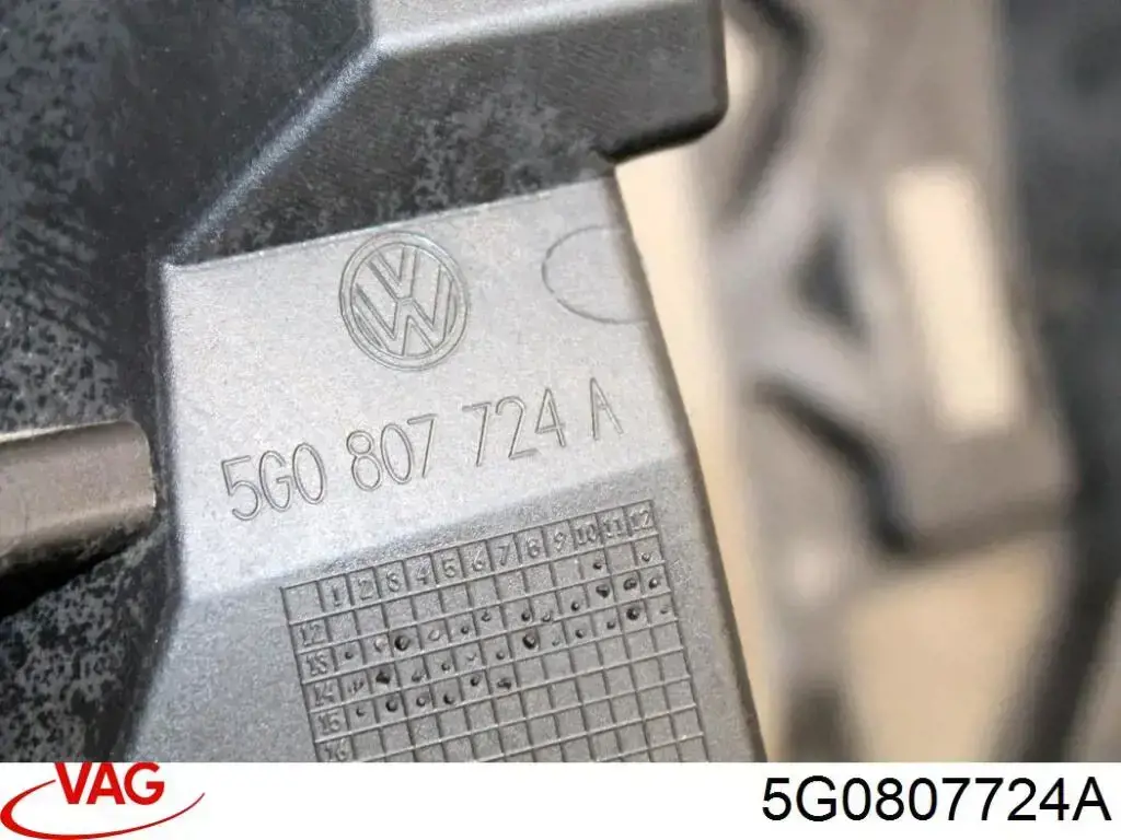 Кронштейн бампера переднего правый 95C20718 Polcar