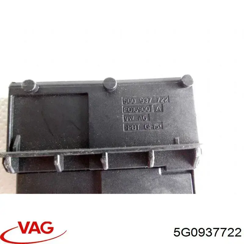 Разъем (фишка) генератора 5G0937722 VAG