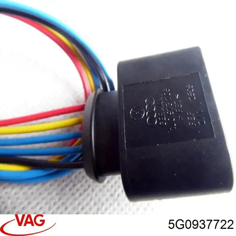 Разъем (фишка) генератора VAG 5G0937722