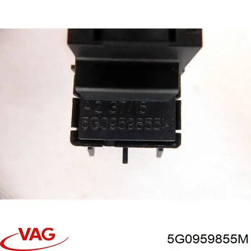 Кнопка вмикання двигуна склопідіймача передня права 5G0959855M VAG