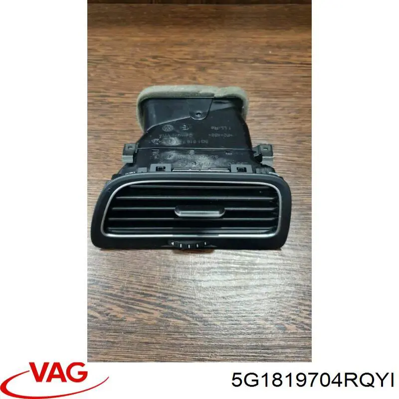 Воздуховод (распределитель воздуха под "торпедо") правый VAG 5G1819704RQYI цена, от 19.24 USD