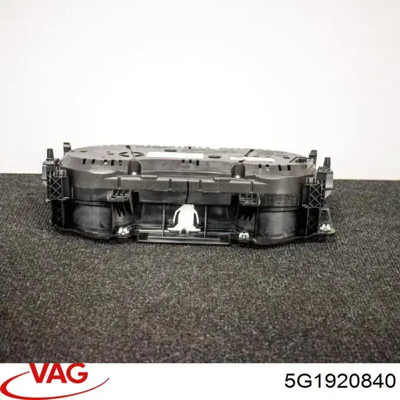Приборная доска VAG 5G1920840