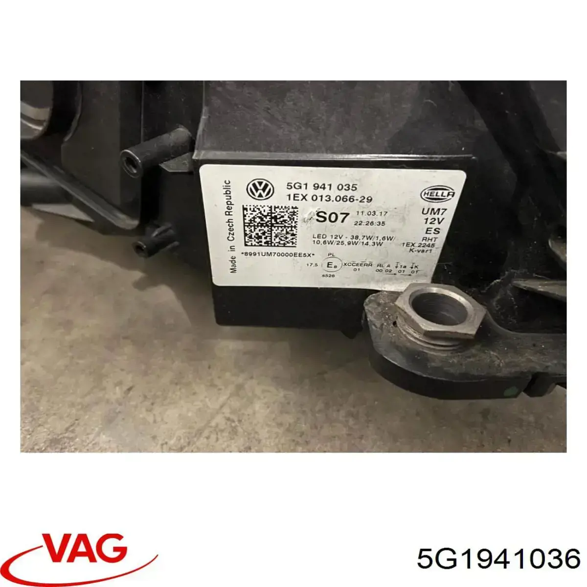 Фара правая HELLA 1EX013924301