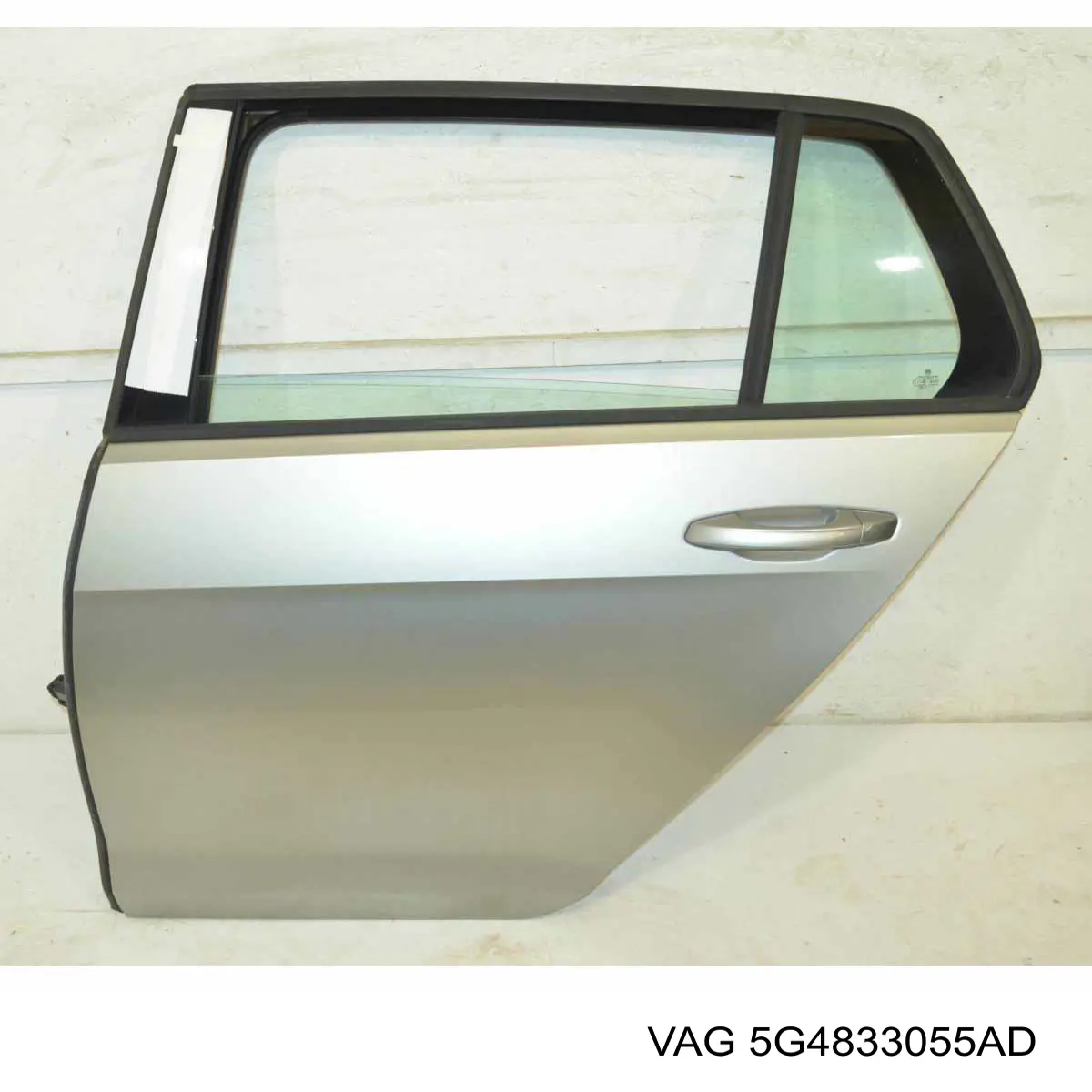 Купить 5G4833055AD VAG Дверь задняя