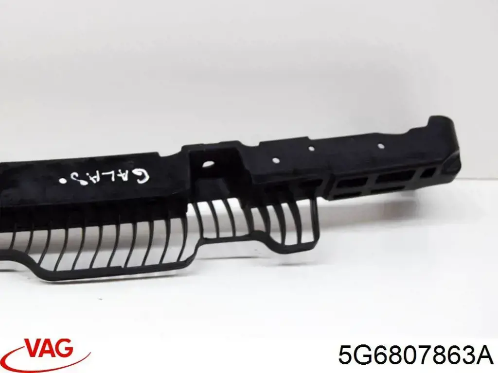Кронштейн бампера заднего центральный 5G6807863A VAG
