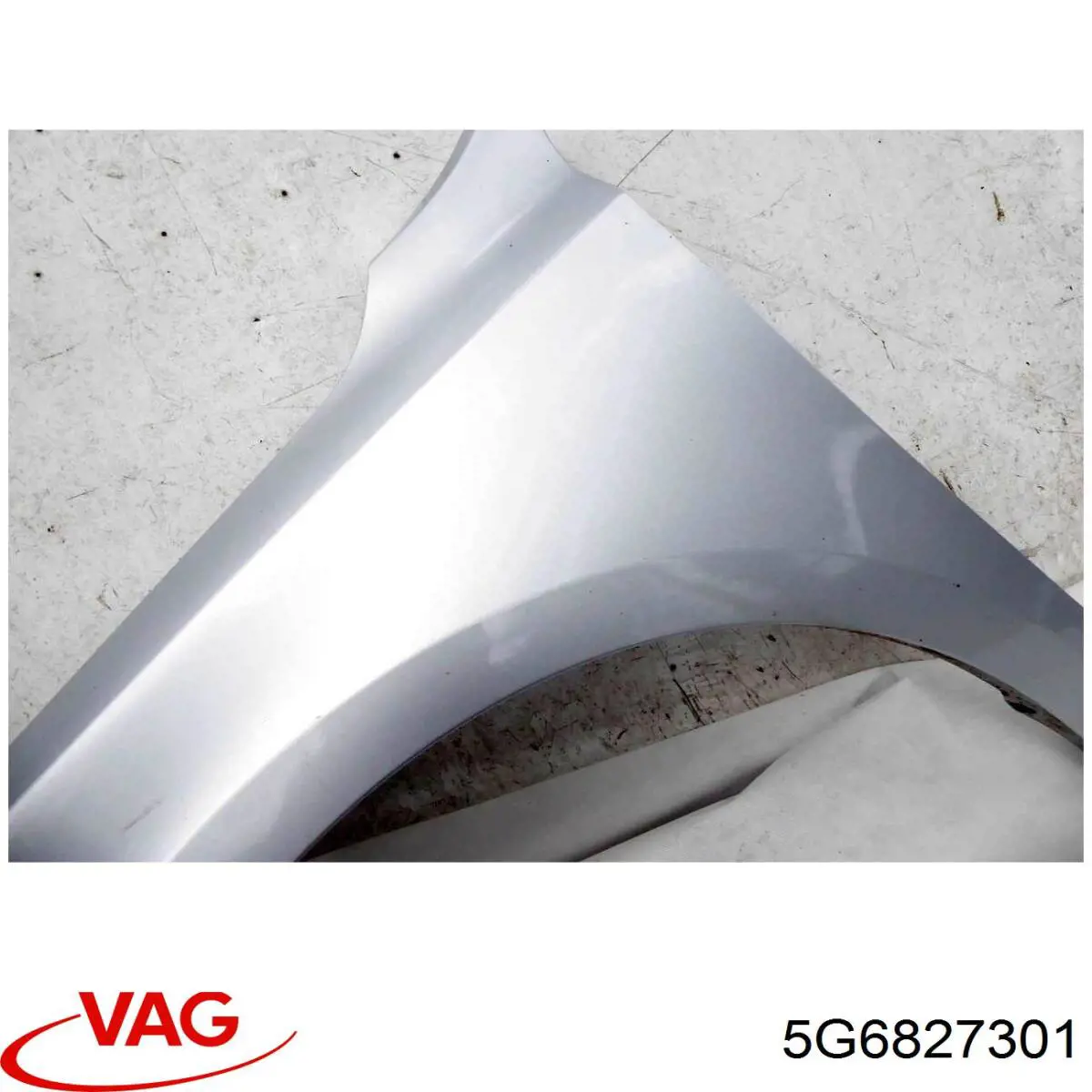 Петля задней двери 5G6827301 VAG