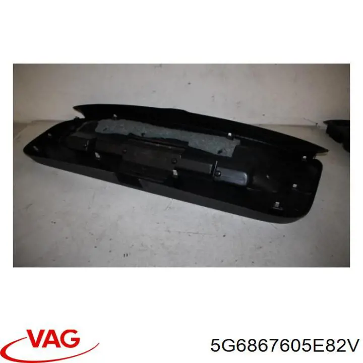 Купить 5G6867605D82V VAG Обшивка-облицовка багажника