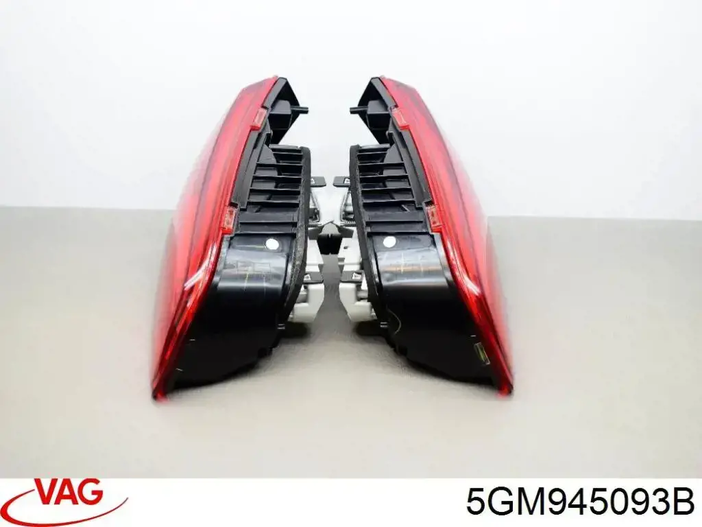 5GM945093B VAG Задняя левая внутренняя фара