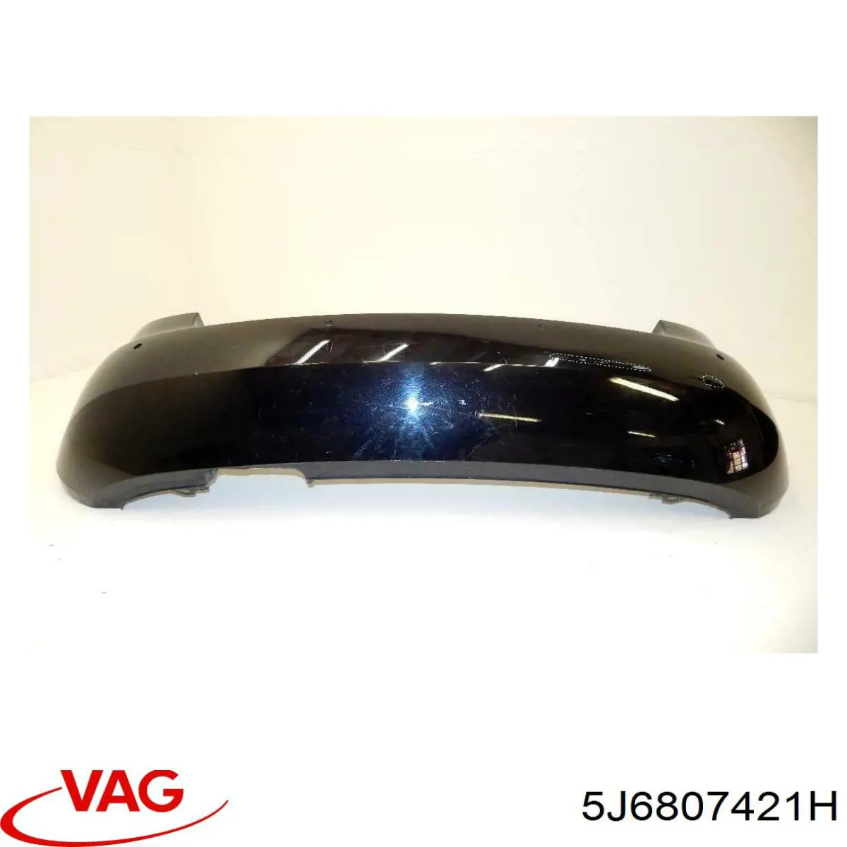 Бампер задний VAG 5J6807421H