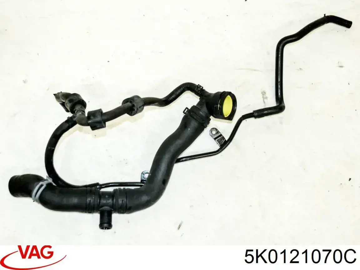 Шланг/патрубок системы охлаждения VAG 5K0121070C цена, от 6.33 USD