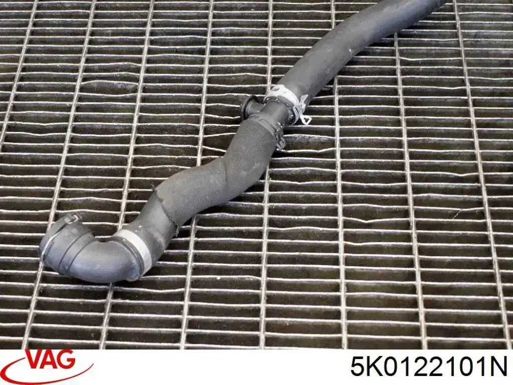 Купить 5K0122101Q VAG Патрубок радиатора