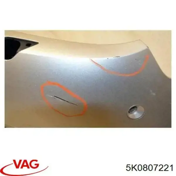 Передний бампер 5K0807221 VAG