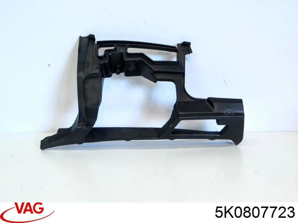 Кронштейн крепления бампера переднего левый Signeda PVW43069CL цена, от 4.88 USD