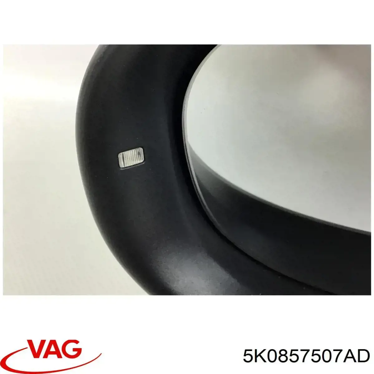 Зеркало левое VAG 5K0857507AD