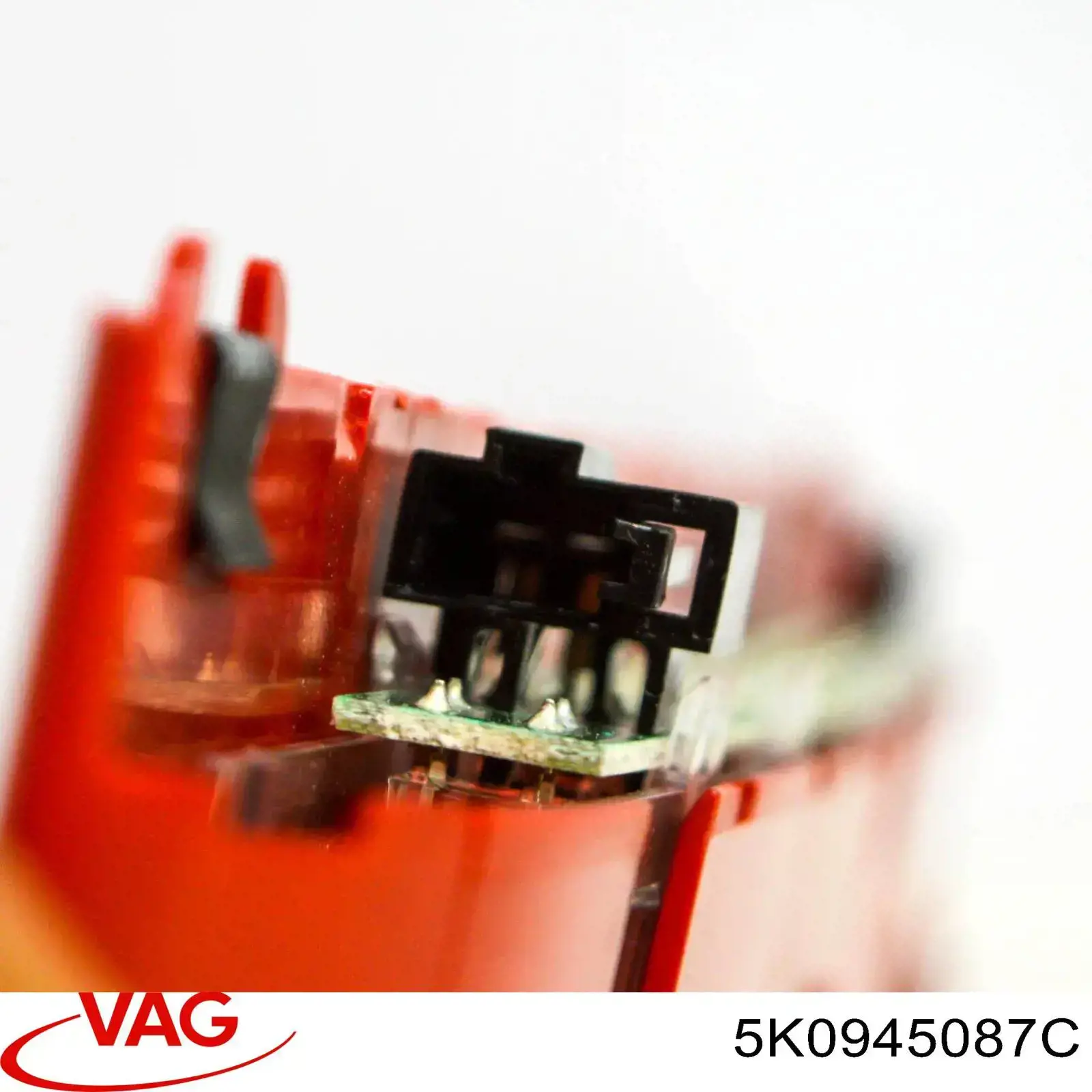 Купить 5K0945087C VAG Стоп-сигнал заднего стекла