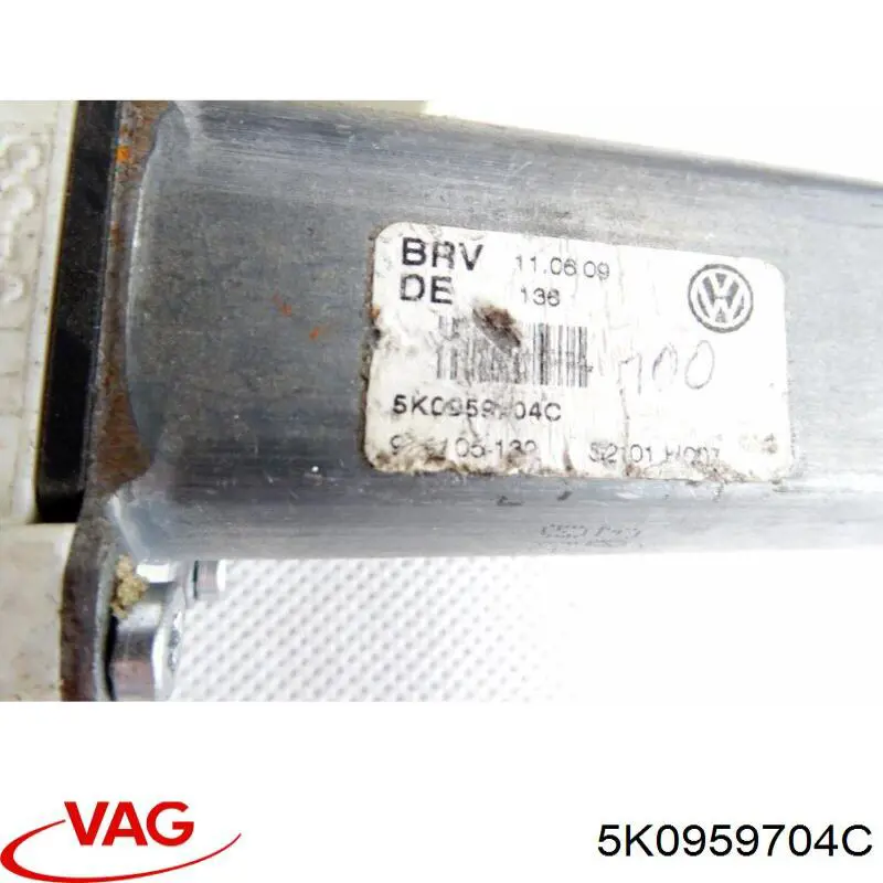 Купить 5K0959704C VAG Мотор стеклоподъемника двери задней правой