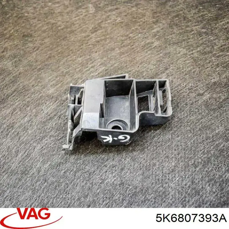 5K6807393A VAG Панель крепления задних фонарей