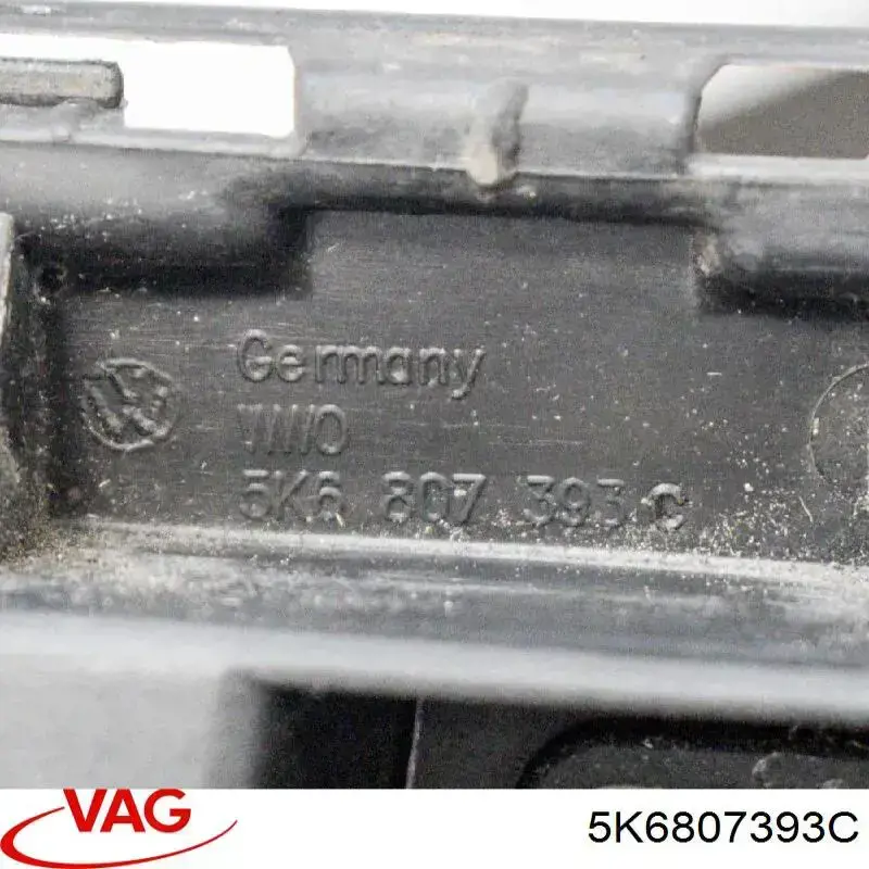 Направляющая заднего бампера левая 5K6807393C VAG