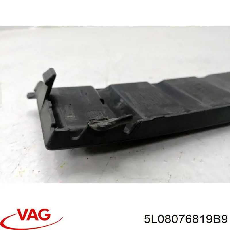 Купить 5L08076819B9 VAG Решетка бампера переднего левая
