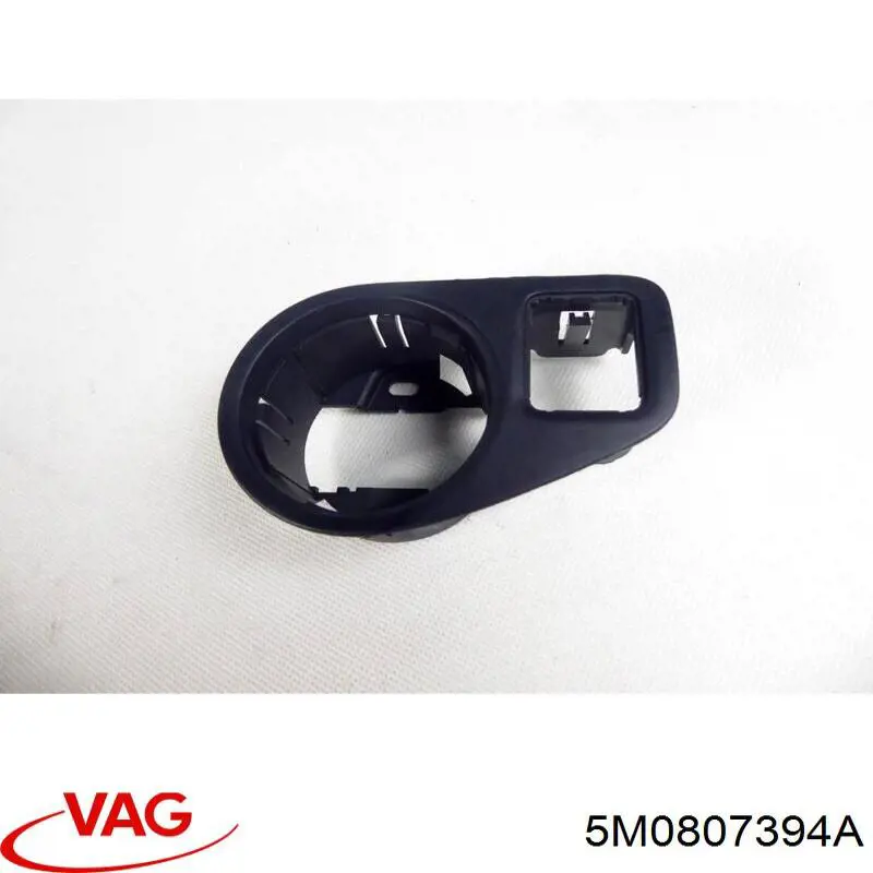 Направляющая заднего бампера правая VAG 5M0807394A цена, от 12.67 USD