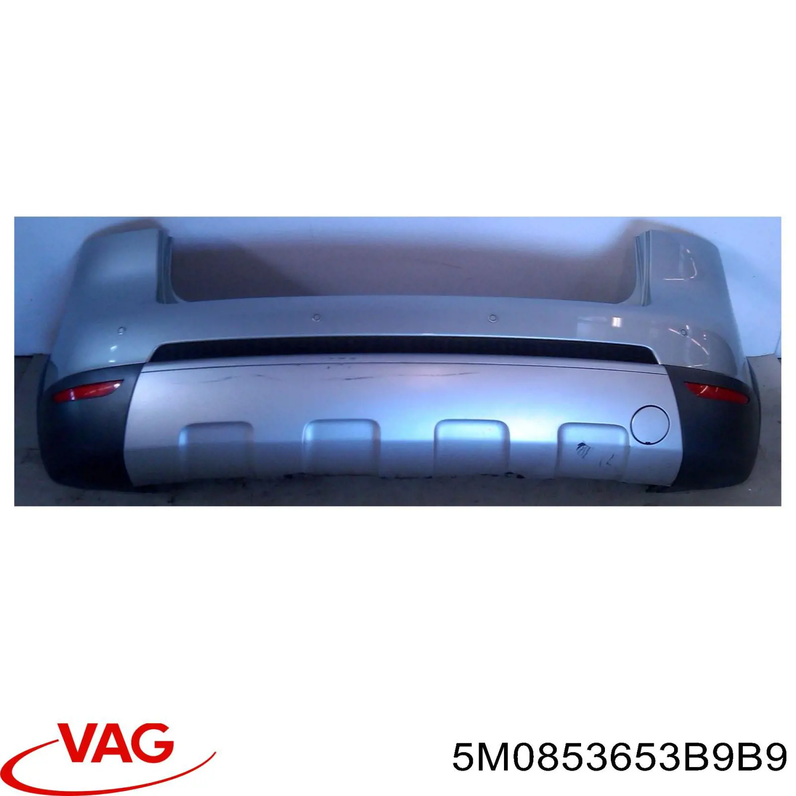 5M0853653B9B9 VAG Решетка радиатора