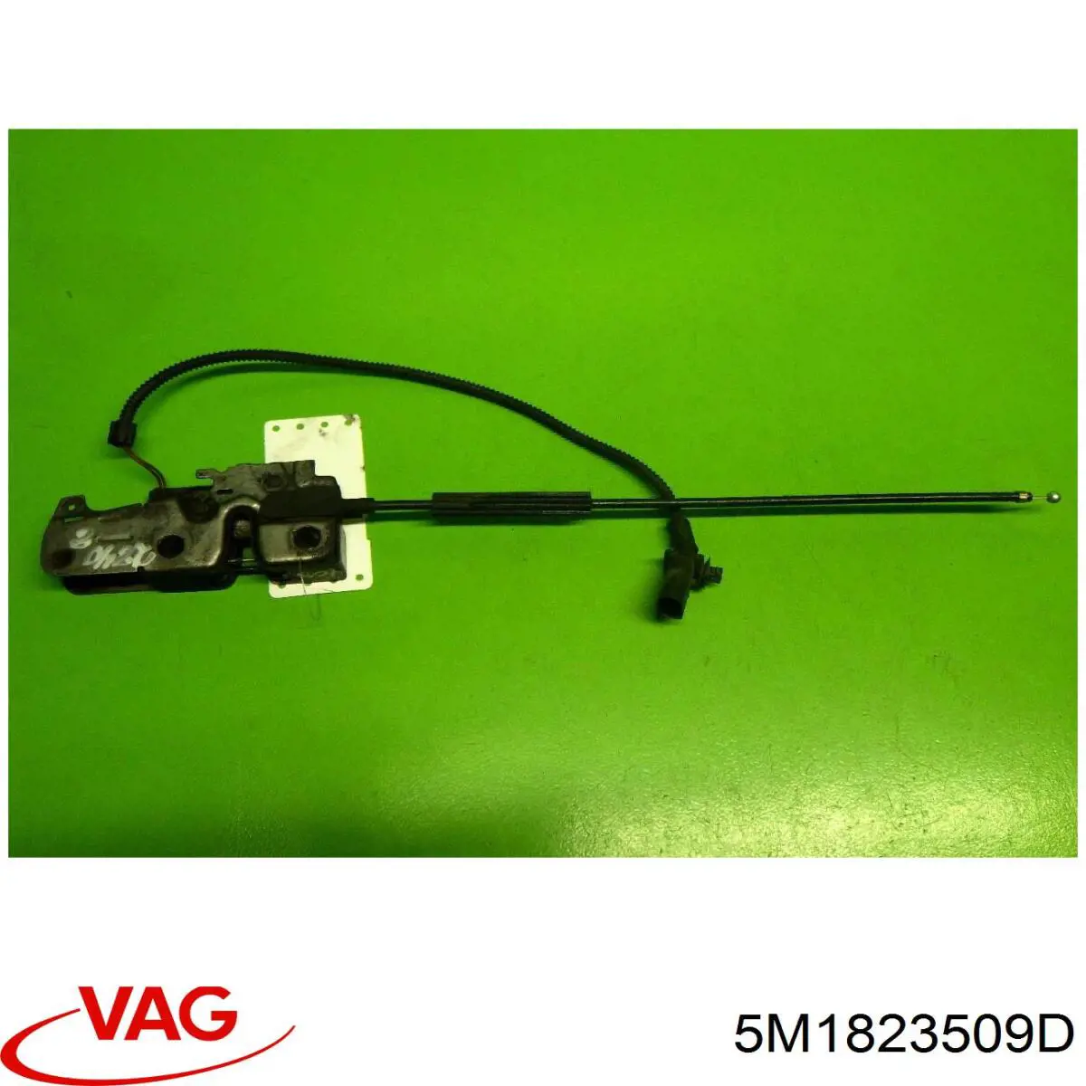 Купить 5M1823509A VAG Замок капота