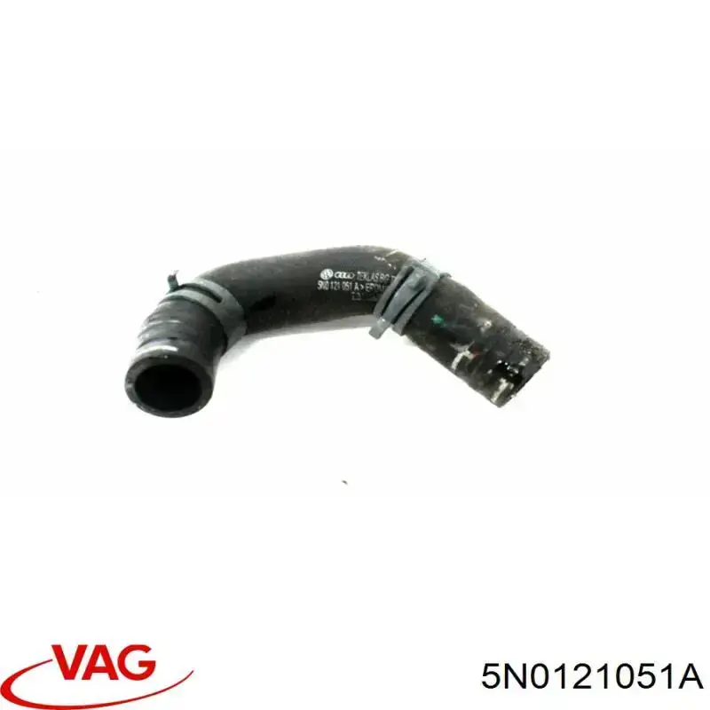 Патрубок системы охлаждения 5N0121051A VAG