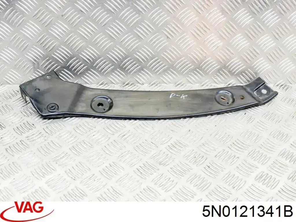 Купить 5N0121341B VAG Нижний дефлектор радиатора