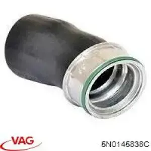 Патрубок интеркулера 5N0145838C VAG